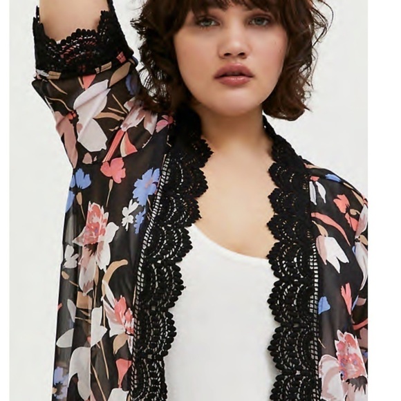 Torrid floral chiffon crochet kimono duster 3/4 - Picture 2 of 10
